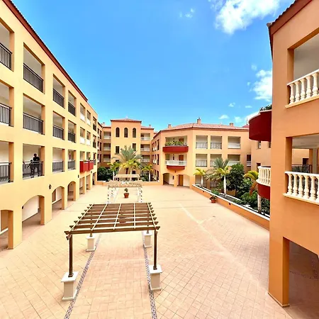 Apartman Studio By The Sea, Heated Pool In Tenerife South *
