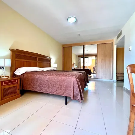Apartman Studio By The Sea, Heated Pool In Tenerife South