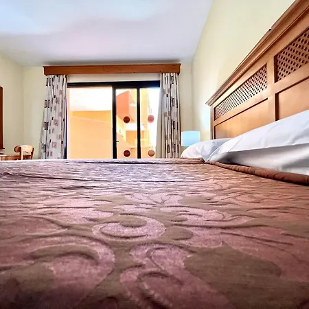 Apartman Studio By The Sea, Heated Pool In Tenerife South San Miguel de Abona